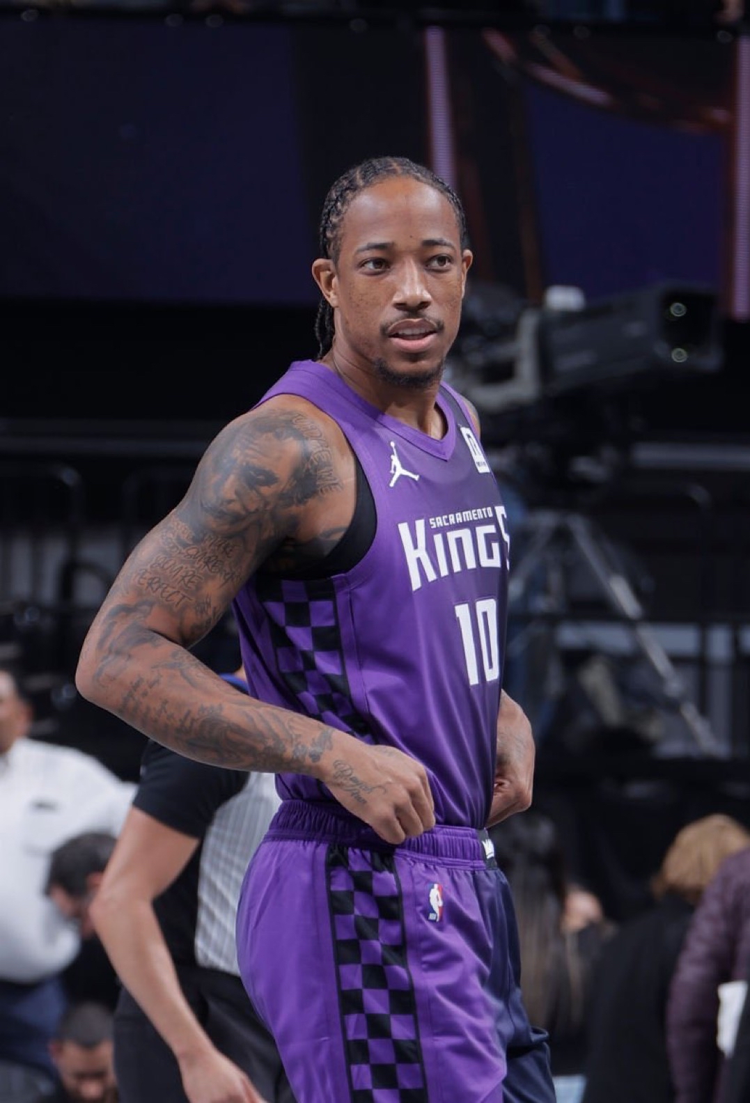 坚持战略目 坚持战略目