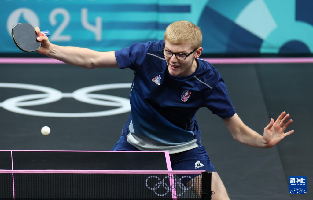 他们不仅展 他们不仅展